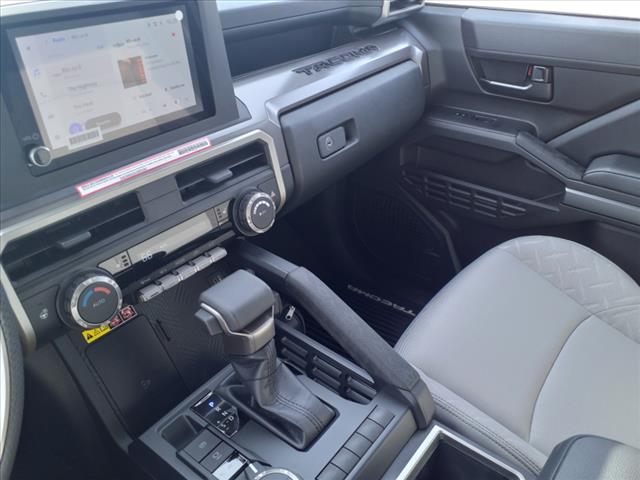2024 Toyota Tacoma SR5 - Photo 31
