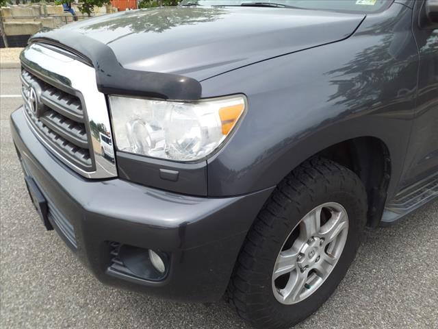 2014 Toyota Sequoia SR5 - Photo 35