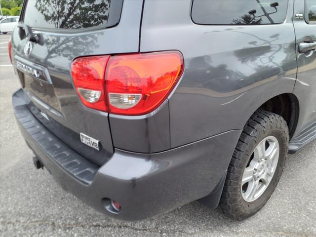 2014 Toyota Sequoia SR5 - Photo 37