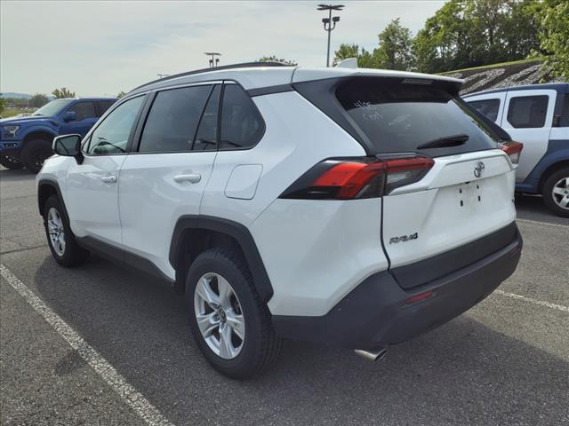 2021 Toyota RAV4 XLE - Photo 3