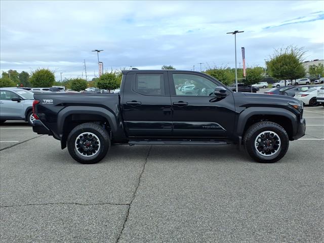 2025 Toyota Tacoma TRD Off-Road - Photo 3