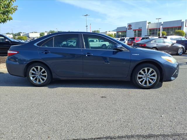 2016 Toyota Camry Hybrid LE - Photo 3