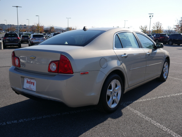 2012 Chevrolet Malibu LS - Photo 4