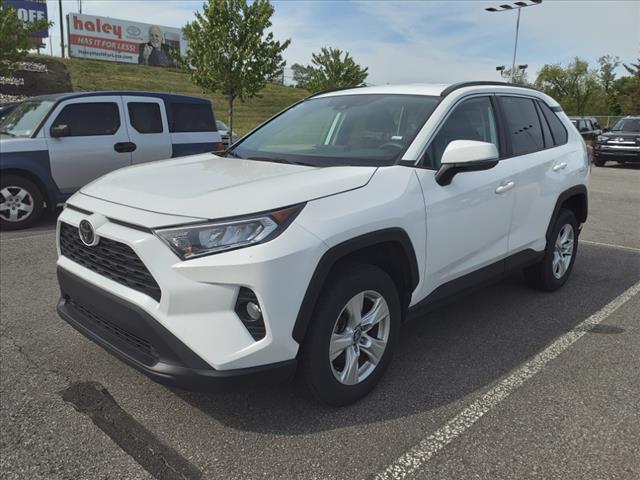2021 Toyota RAV4 XLE - Photo 4