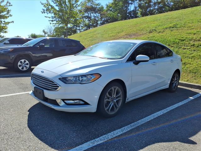 2017 Ford Fusion SE - Photo 4