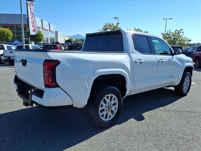 2025 Toyota Tacoma SR5 - Photo 4