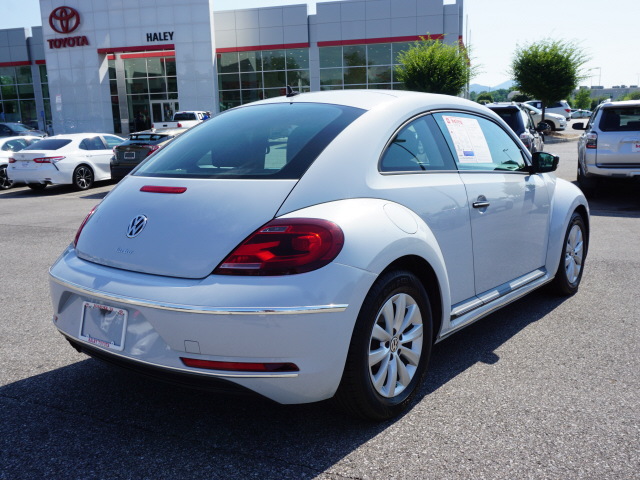 2017 Volkswagen Beetle 1.8T - Photo 4
