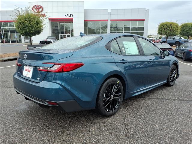 2026 Toyota Camry SE - Photo 4