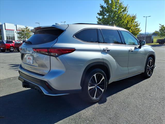 2022 Toyota Highlander XSE - Photo 4