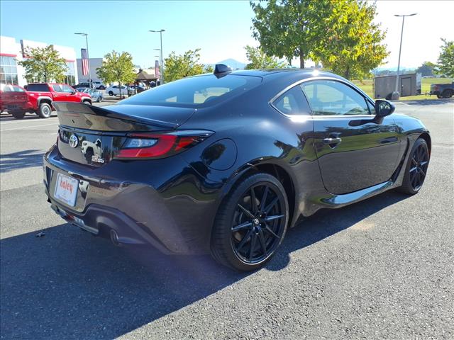 2024 Toyota GR86 Premium - Photo 4