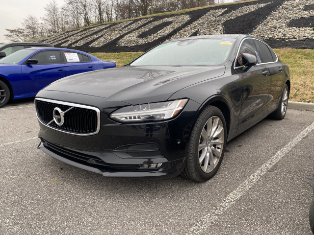 2017 Volvo S90 T6 Momentum - Photo 4