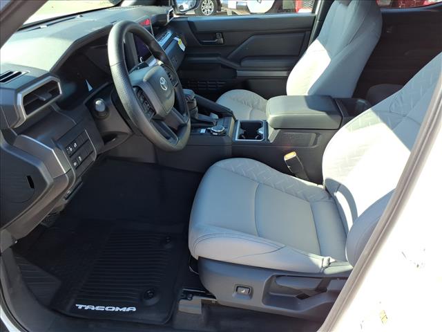 2025 Toyota Tacoma SR5 - Photo 5