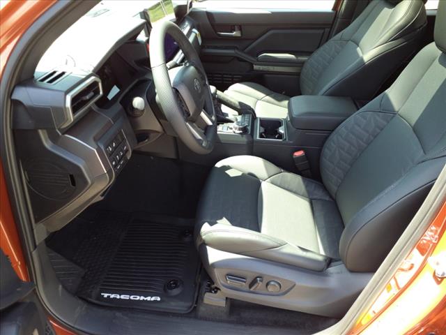 2025 Toyota Tacoma TRD Off-Road - Photo 5