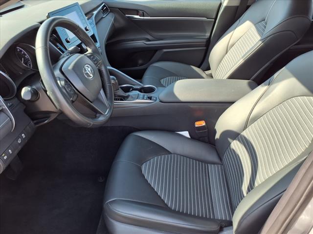 2021 Toyota Camry Hybrid SE - Photo 5