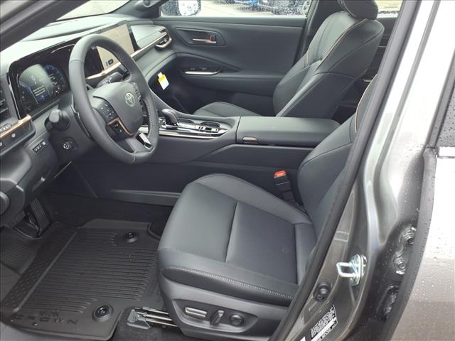 2026 Toyota Crown Platinum - Photo 5