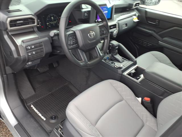 2025 Toyota Tacoma SR5 - Photo 6