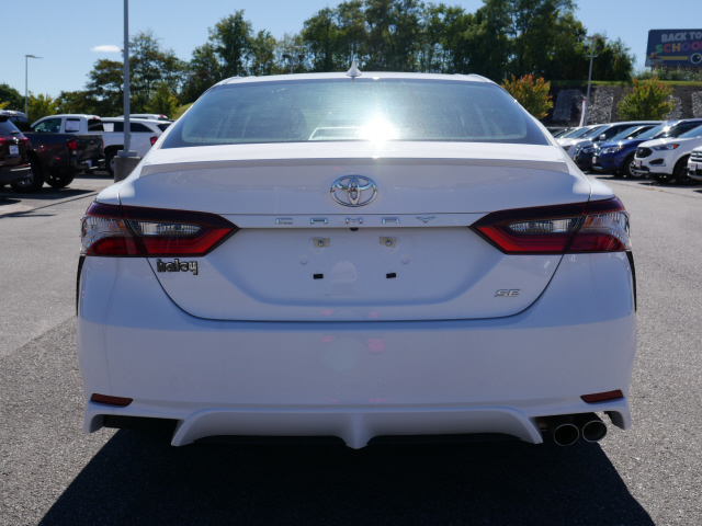 2021 Toyota Camry SE - Photo 6
