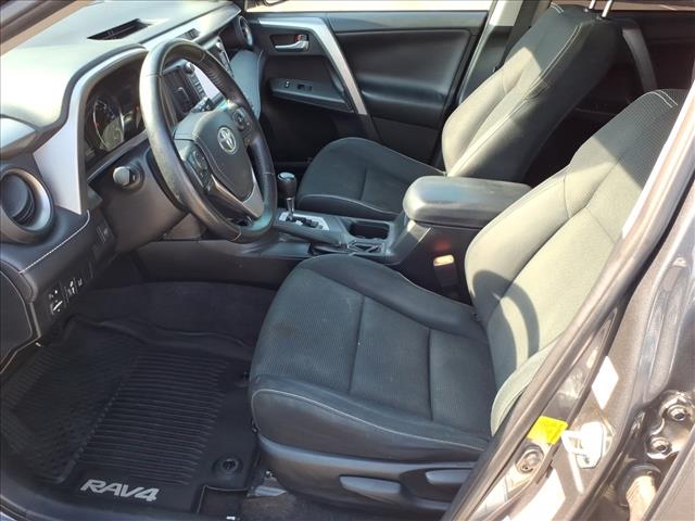 2016 Toyota RAV4 Hybrid XLE - Photo 6