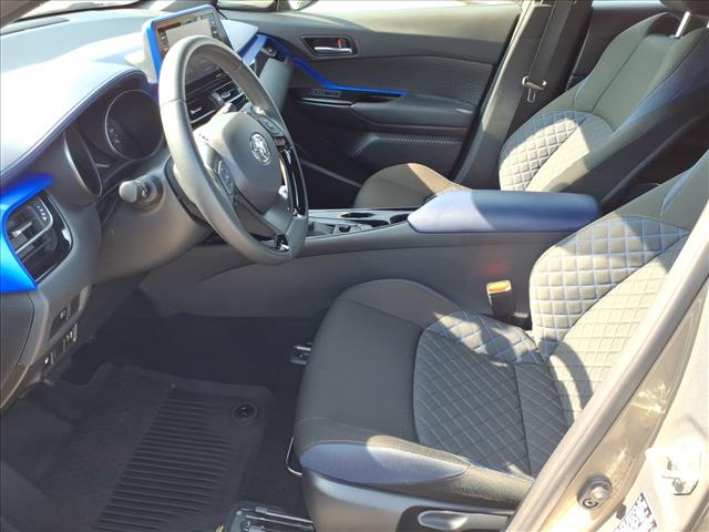 2021 Toyota C-HR XLE - Photo 6