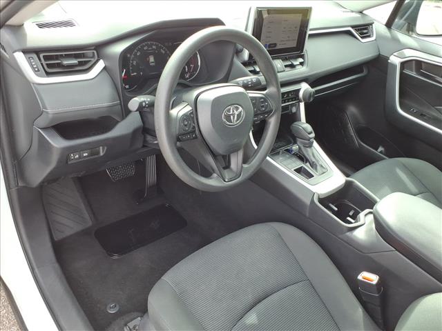 2024 Toyota RAV4 LE - Photo 7