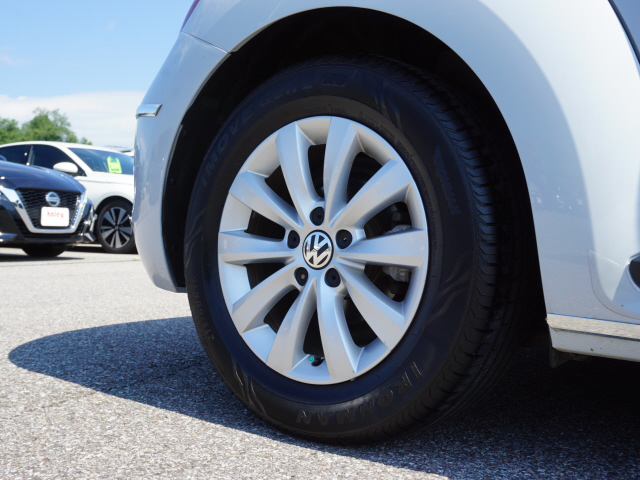 2017 Volkswagen Beetle 1.8T - Photo 7