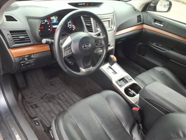 2014 Subaru Outback 2.5i Limited - Photo 7