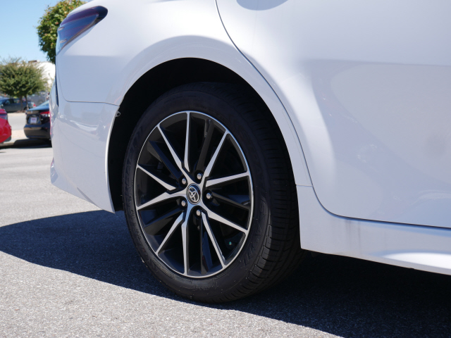 2021 Toyota Camry SE - Photo 7