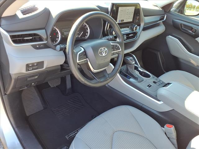 2024 Toyota Highlander LE - Photo 7