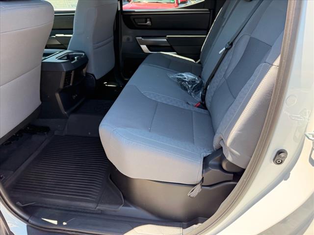 2025 Toyota Tundra SR5 - Photo 7