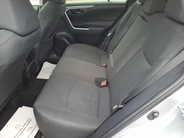 2024 Toyota RAV4 LE - Photo 8