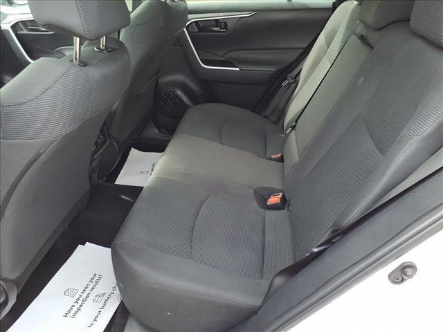 2024 Toyota RAV4 LE - Photo 8