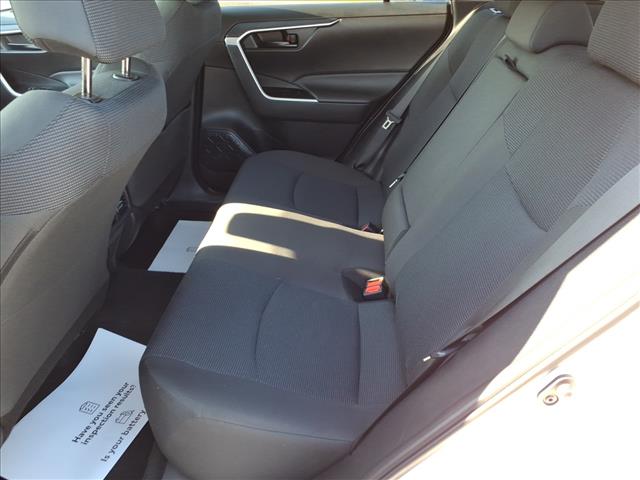 2024 Toyota RAV4 LE - Photo 8