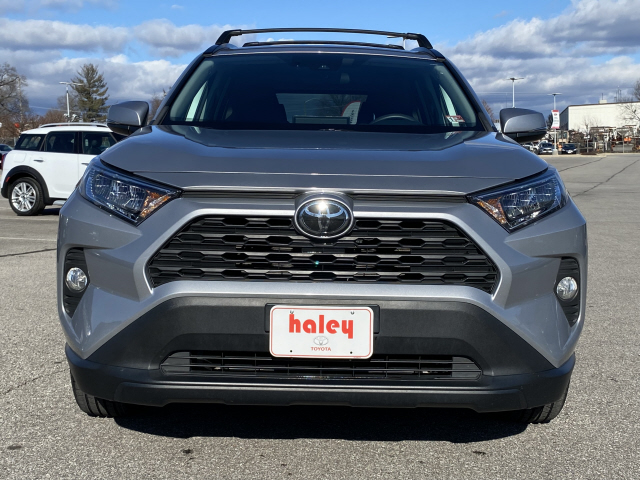 2020 Toyota RAV4 XLE - Photo 8