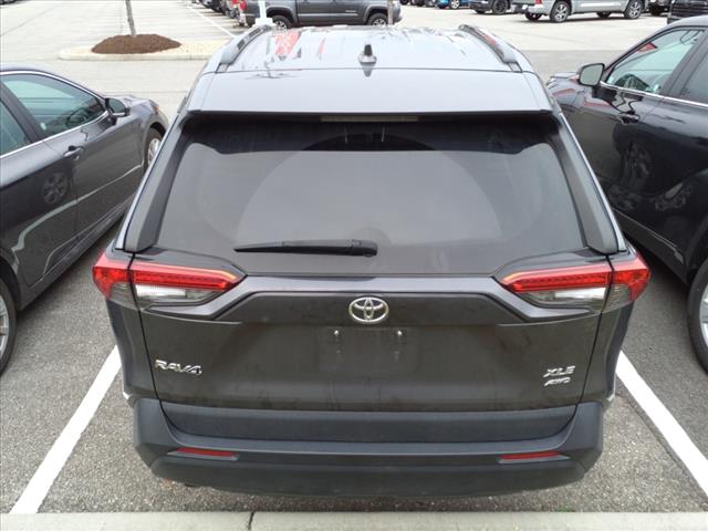 2021 Toyota RAV4 XLE - Photo 8