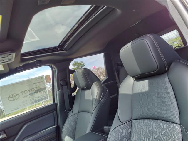 2025 Toyota Tacoma Limited HV - Photo 8