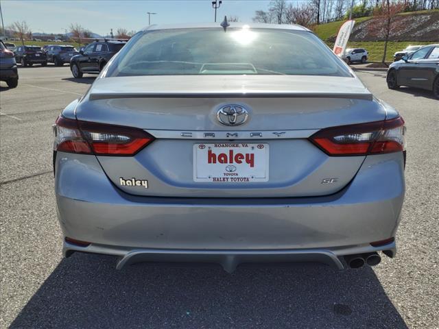 2021 Toyota Camry SE - Photo 8