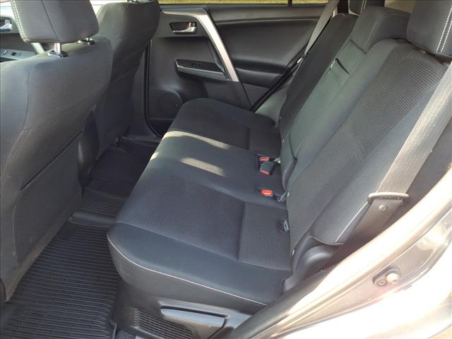 2016 Toyota RAV4 Hybrid XLE - Photo 8
