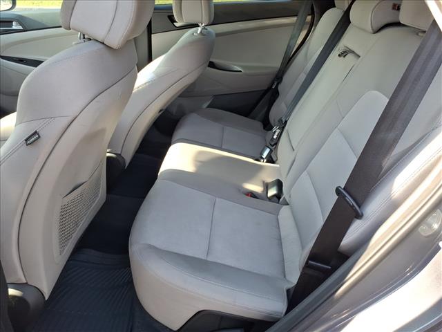 2016 Hyundai TUCSON SE - Photo 8