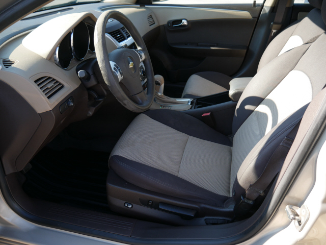 2012 Chevrolet Malibu LS - Photo 9
