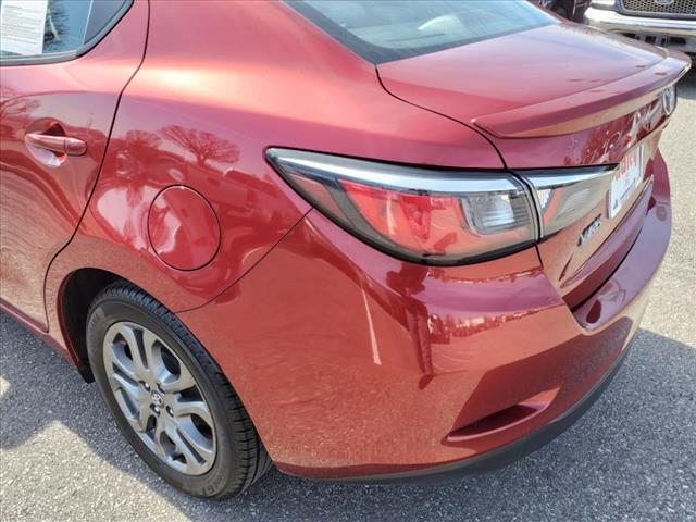 2020 Toyota Yaris LE