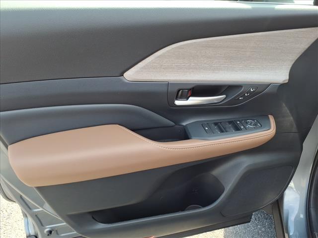 2025 Toyota Grand Highlander Platinum