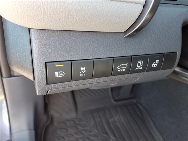 2021 Toyota Camry Hybrid LE