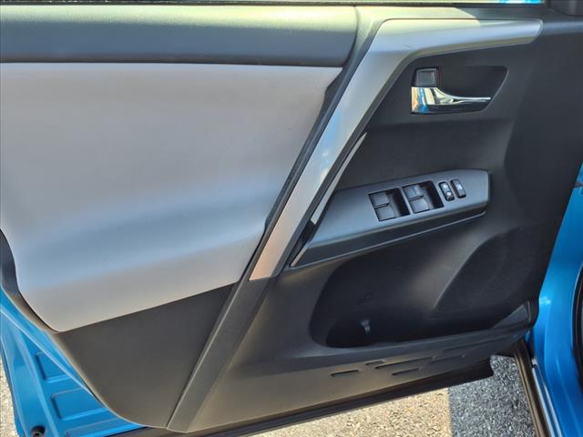 2016 Toyota RAV4 Hybrid XLE