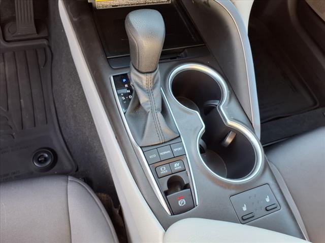2021 Toyota Camry Hybrid LE