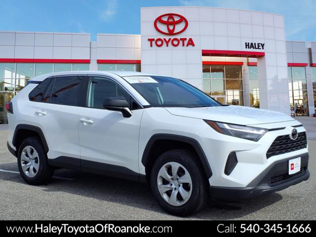 2024 Toyota RAV4 LE