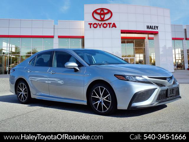 2021 Toyota Camry Hybrid SE