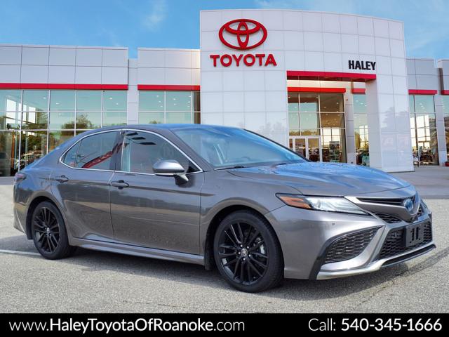 2022 Toyota Camry Hybrid XSE