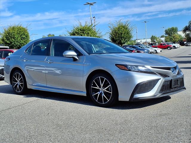 2021 Toyota Camry Hybrid SE