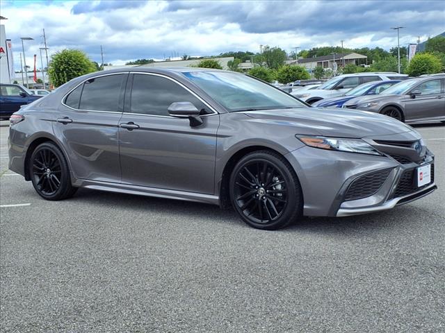 2022 Toyota Camry Hybrid XSE