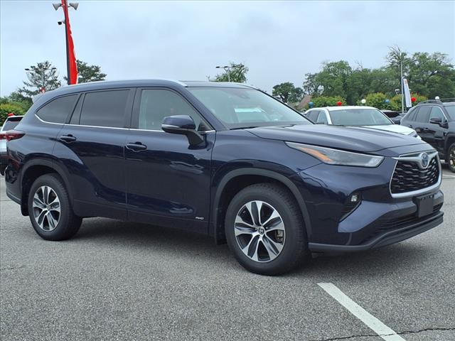 2024 Toyota Highlander Hybrid XLE